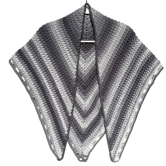 NEW Handmade Crochet Triangle Shawl 60" x 31" Gray Ombre Stripes Cotton Blend - Picture 1 of 5